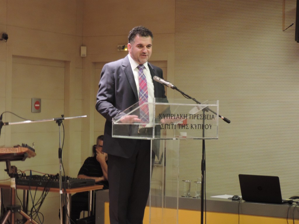 Της Κύπρου η παράδοση στον τόπο τζιαι στα ξένα