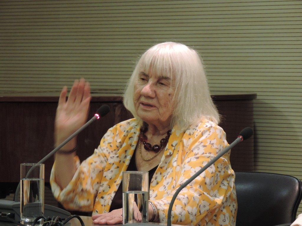 Λευκά στην κορυφή