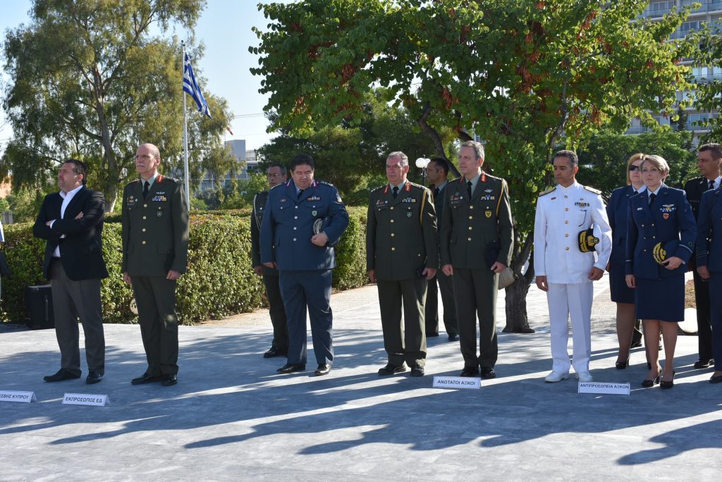 Επιμνημόσυνες δεήσεις και καταθέσεις στεφάνων