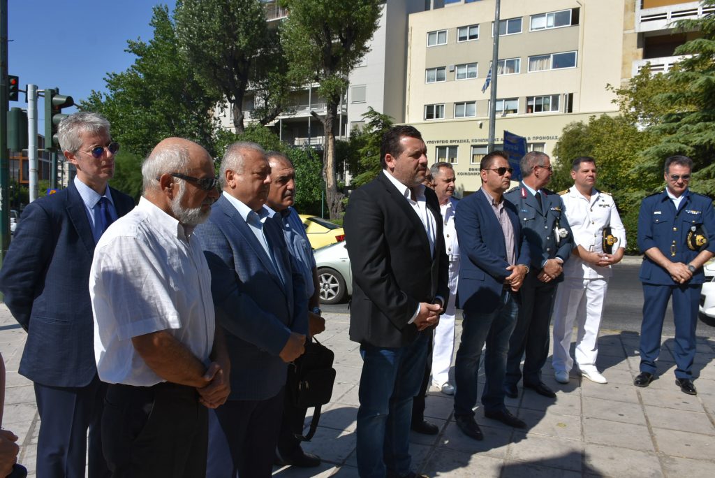 Επιμνημόσυνες δεήσεις και καταθέσεις στεφάνων