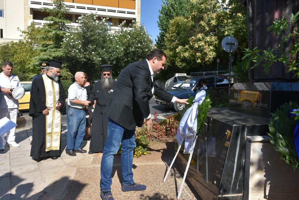 Επιμνημόσυνες δεήσεις και καταθέσεις στεφάνων