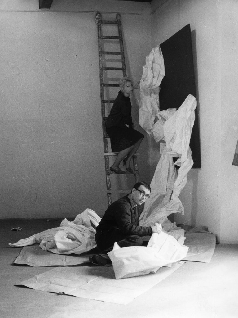 Έκθεση Amour Μία ανάγνωση στο φωτογραφικό αρχείο του Νίκου Κεσσανλή