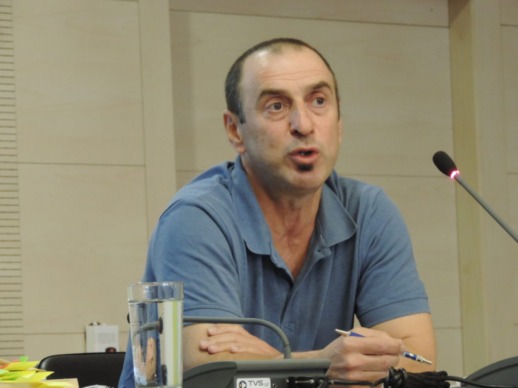 Κώστας Μόντης Βαδίζοντας στα χνάρια του ποιητή