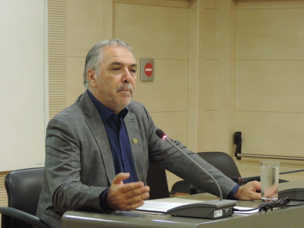 Ένας μικρός ήλιος σε βαθύ σκοτάδι
