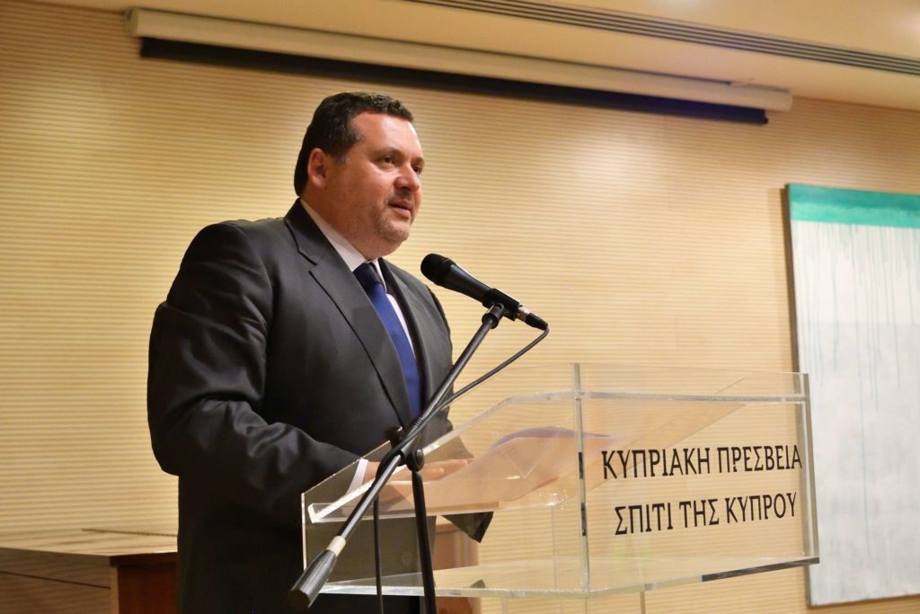 Σεφέρης – Αβέρωφ Η ρήξη