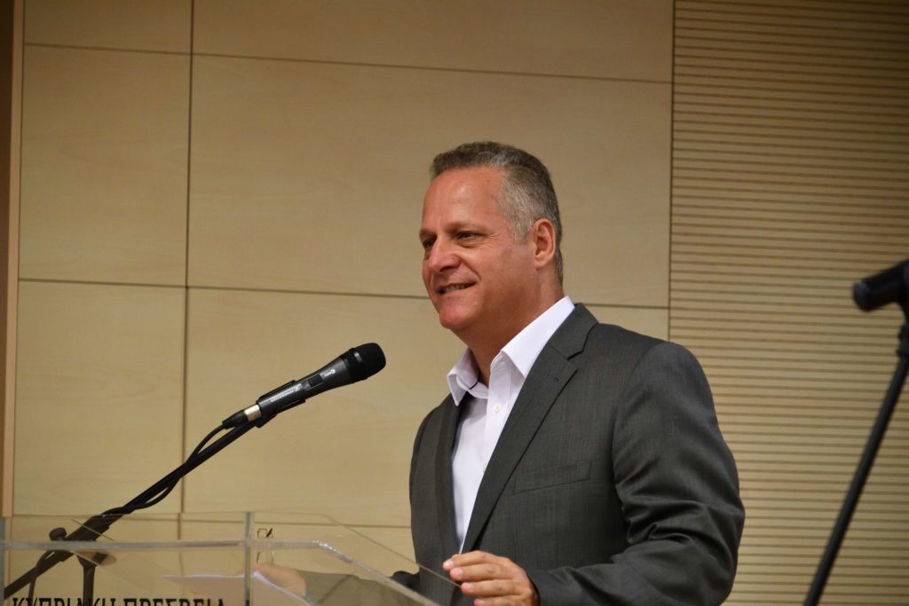 Η ζωή και το έργο του Νίκου Καββαδία μέσα από μια οικουμενική, πολιτισμική προοπτική