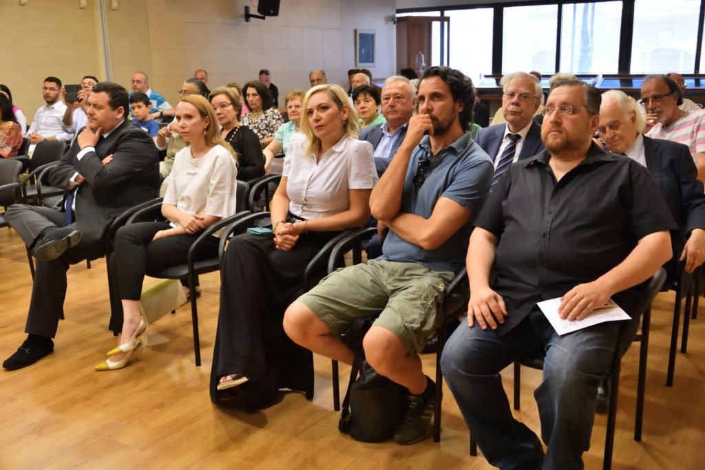 Η ζωή και το έργο του Νίκου Καββαδία μέσα από μια οικουμενική, πολιτισμική προοπτική