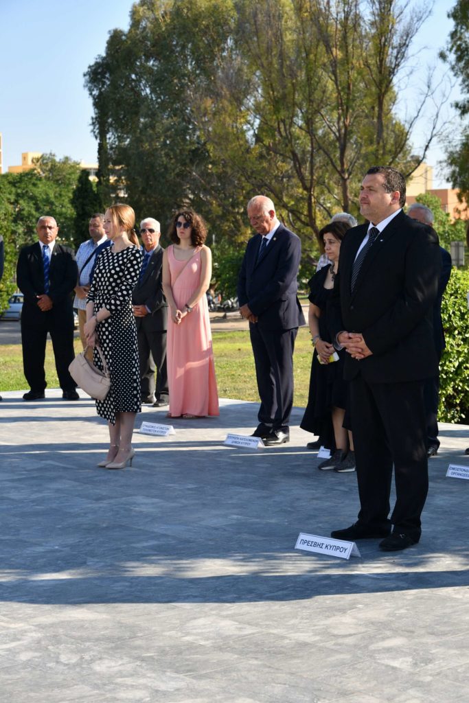 Επιμνημόσυνες Δεήσεις και καταθέσεις στεφάνων