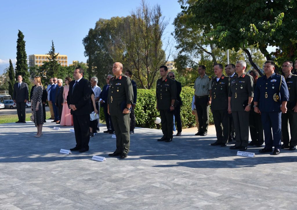 Επιμνημόσυνες Δεήσεις και καταθέσεις στεφάνων