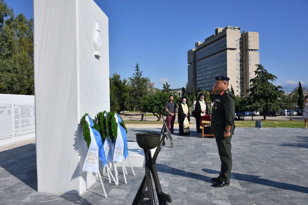 Επιμνημόσυνες Δεήσεις και καταθέσεις στεφάνων