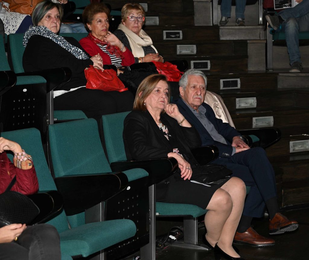 Χορευτική παράσταση: ΑΛΟΓΑ
