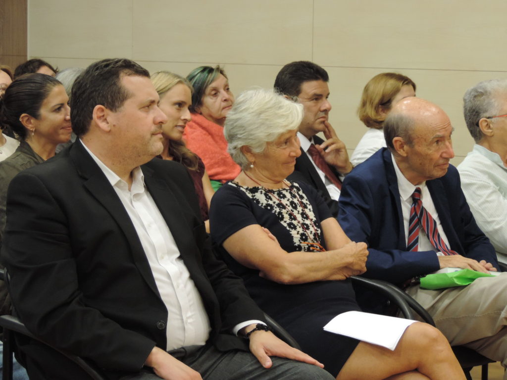 Περπατώντας στις όχθες του Πεδιαίου ποταμού