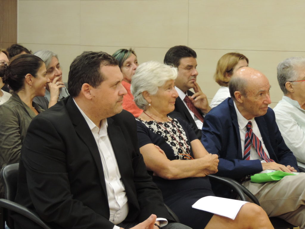 Περπατώντας στις όχθες του Πεδιαίου ποταμού