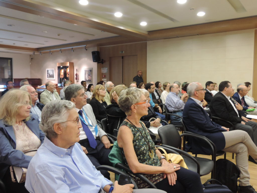Περπατώντας στις όχθες του Πεδιαίου ποταμού