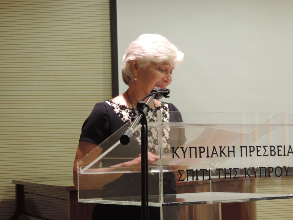 Περπατώντας στις όχθες του Πεδιαίου ποταμού