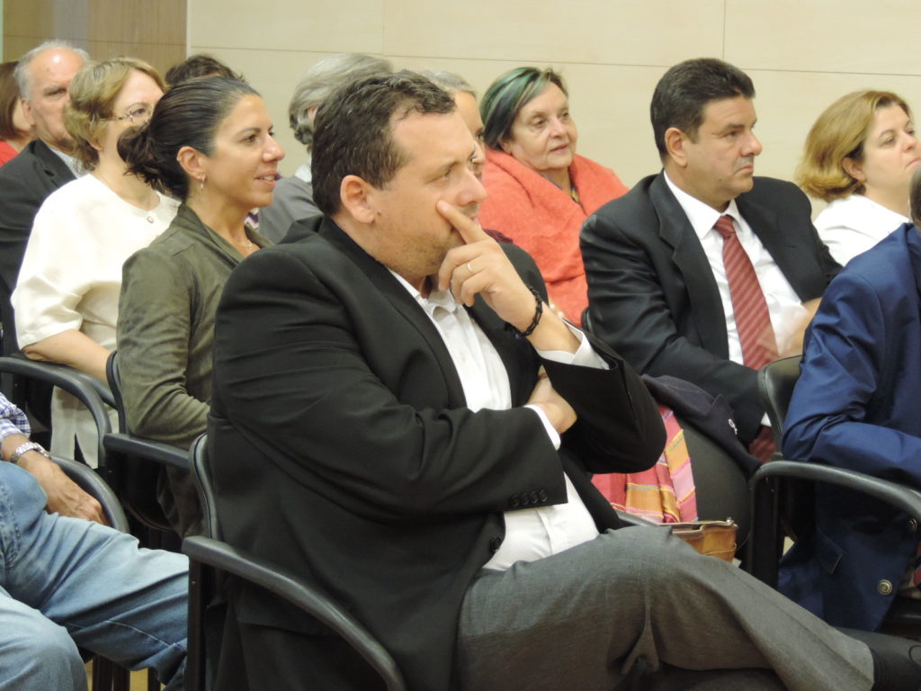 Περπατώντας στις όχθες του Πεδιαίου ποταμού