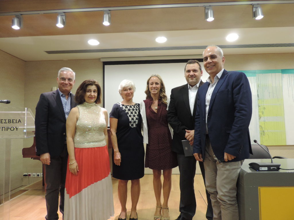 Περπατώντας στις όχθες του Πεδιαίου ποταμού