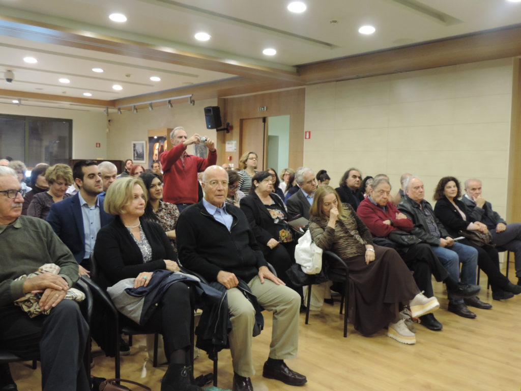 Είκοσι τέσσερις χτύποι και σιωπή