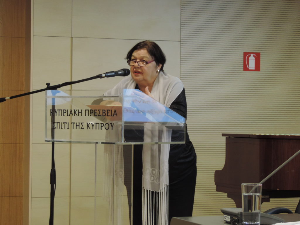 Η Πήλινη Χορεύτρια της Τασούλας Καραγεωργίου