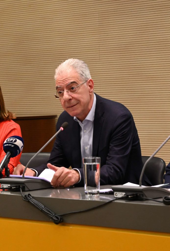 Παρουσίαση της ποιητικής συλλογής της Νάσα Παταπίου