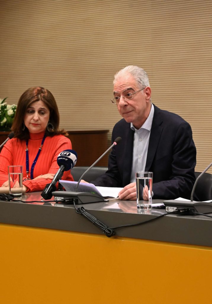 Παρουσίαση της ποιητικής συλλογής της Νάσα Παταπίου