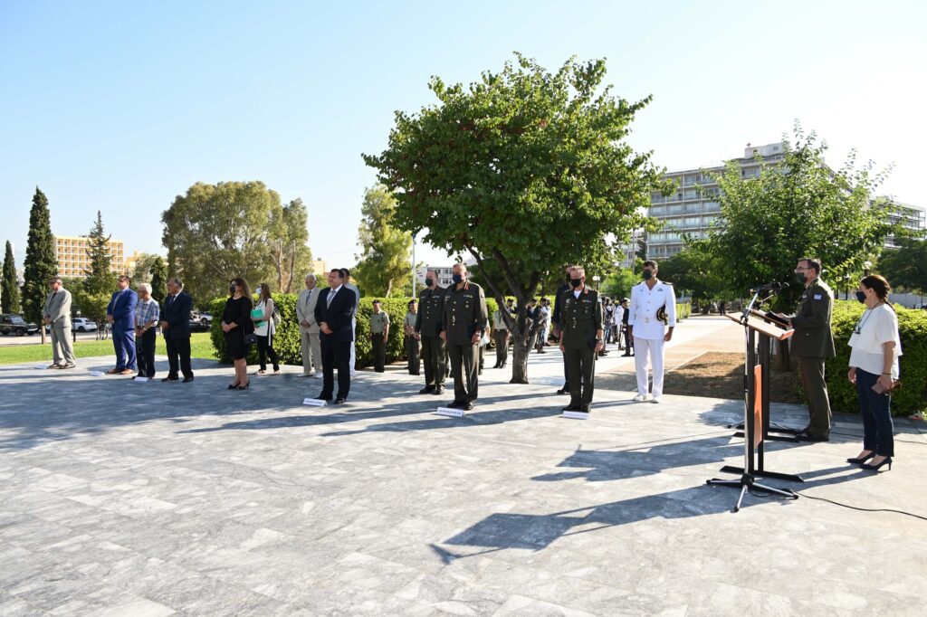Επιμνημόσυνες Δεήσεις και Καταθέσεις Στεφάνων