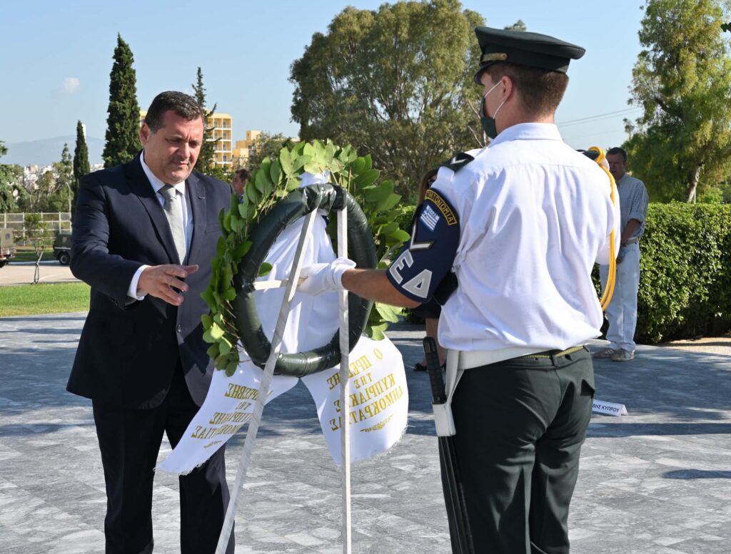 Επιμνημόσυνες Δεήσεις και Καταθέσεις Στεφάνων