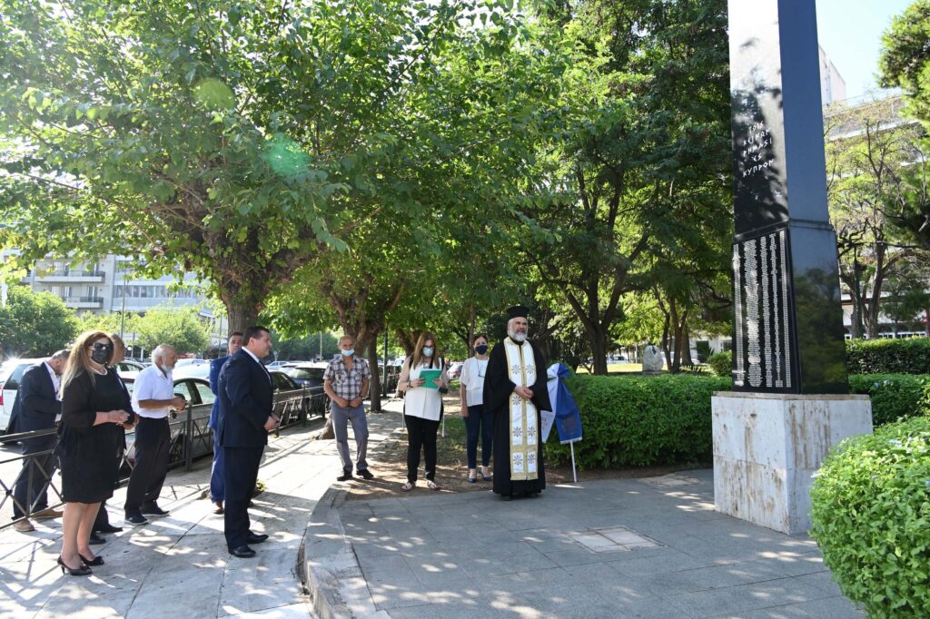 Επιμνημόσυνες Δεήσεις και Καταθέσεις Στεφάνων