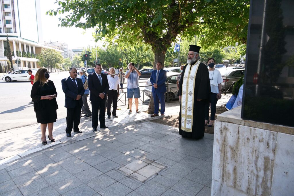 Επιμνημόσυνες Δεήσεις και Καταθέσεις Στεφάνων