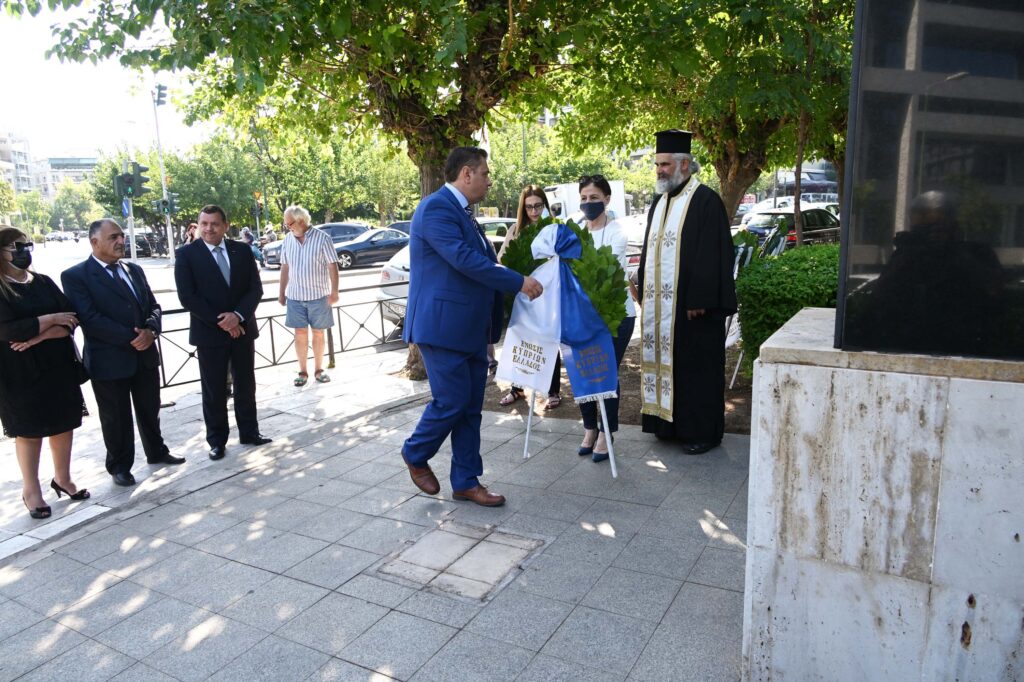 Επιμνημόσυνες Δεήσεις και Καταθέσεις Στεφάνων