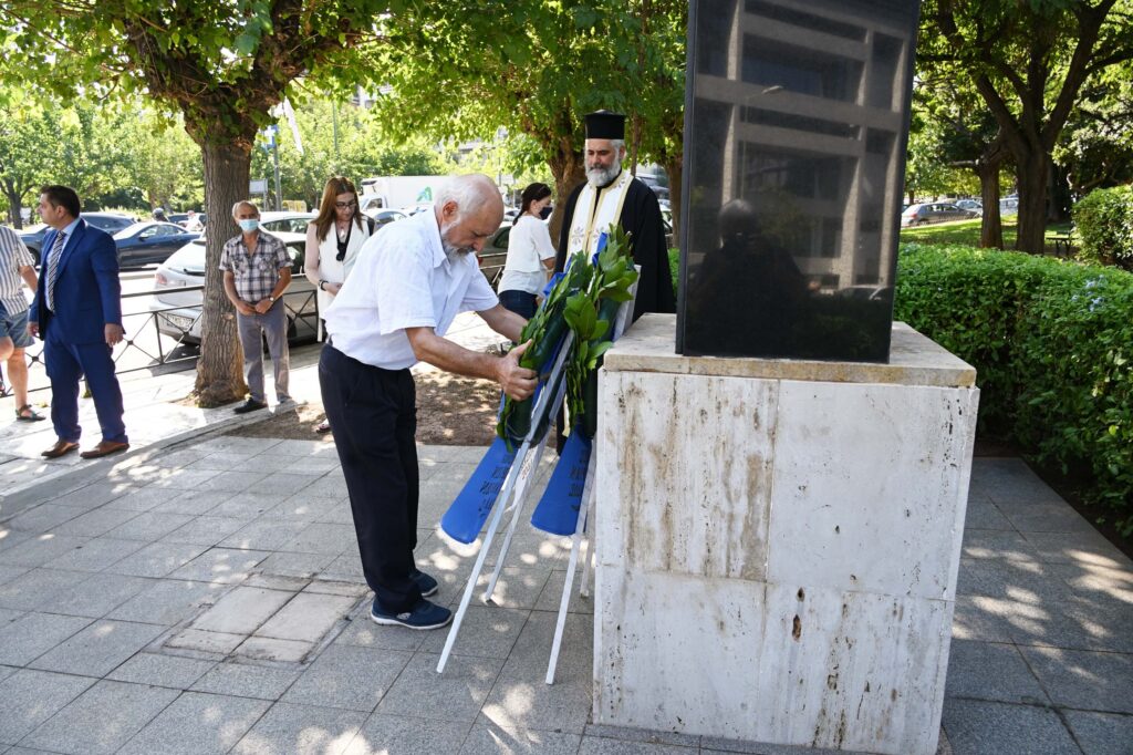 Επιμνημόσυνες Δεήσεις και Καταθέσεις Στεφάνων