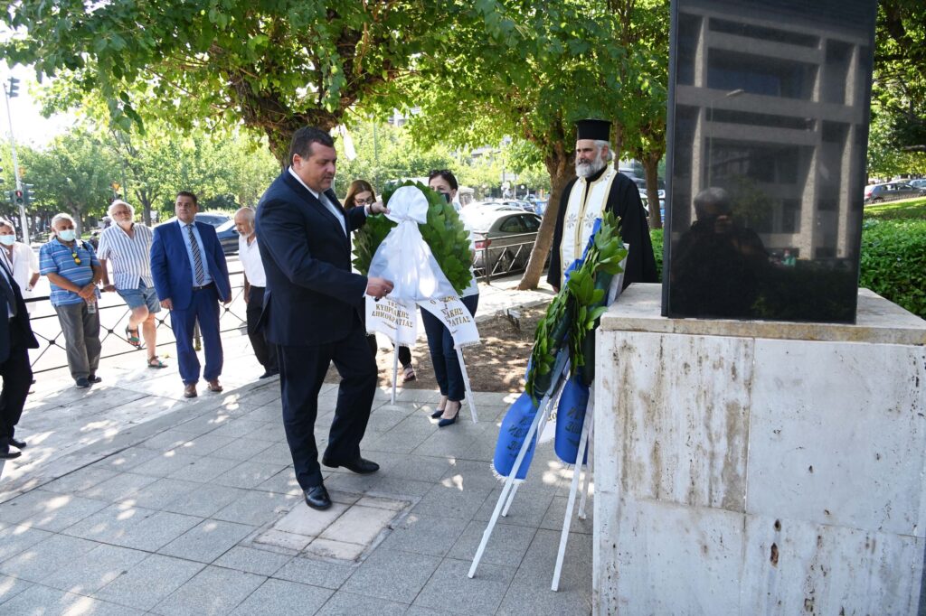 Επιμνημόσυνες Δεήσεις και Καταθέσεις Στεφάνων