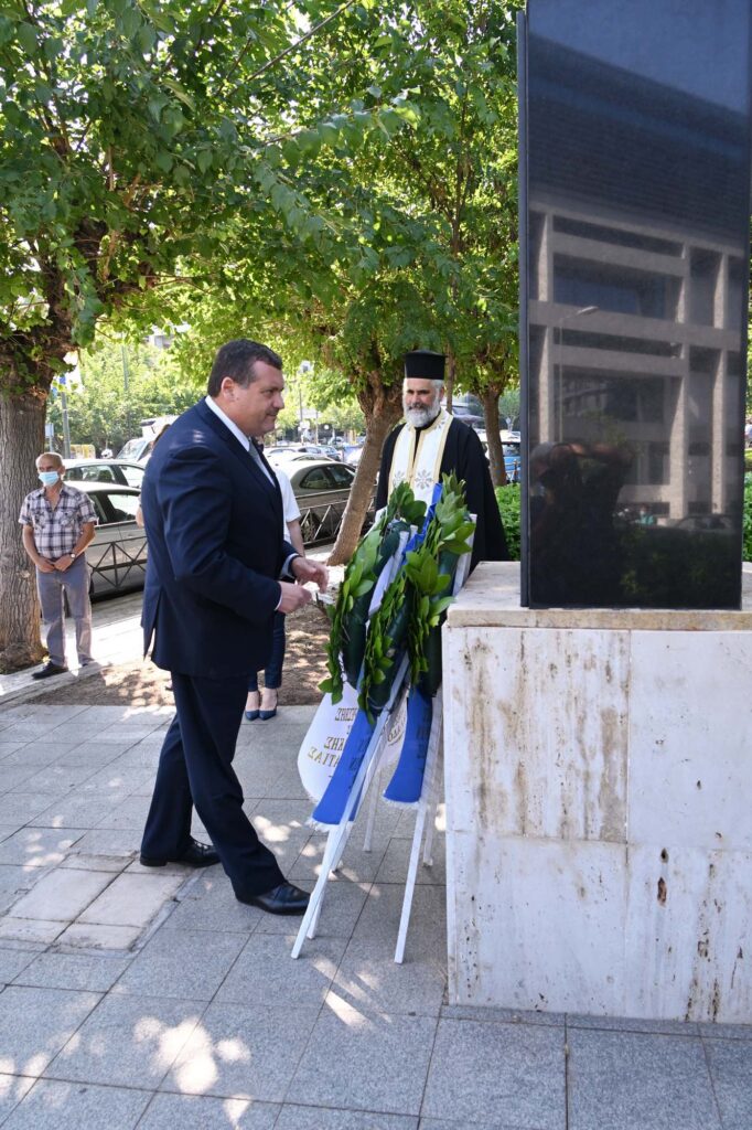 Επιμνημόσυνες Δεήσεις και Καταθέσεις Στεφάνων