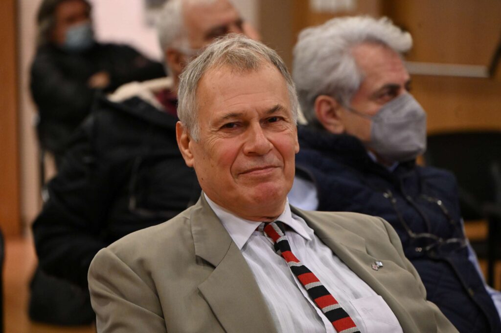Ο ΚΙΣΙΝΤΖΕΡ ΚΑΙ Η ΕΙΣΒΟΛΗ ΣΤΗΝ ΚΥΠΡΟ. Η διπλωματία στην ανατολική Μεσόγειο.