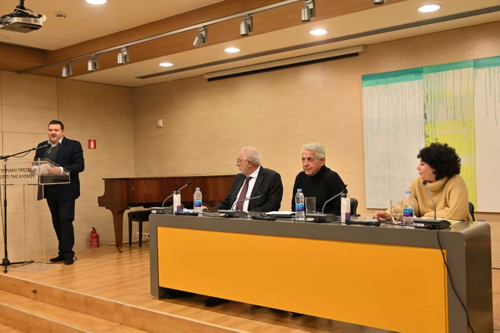 Κάποιον Ολάνθιστον Απρίλη