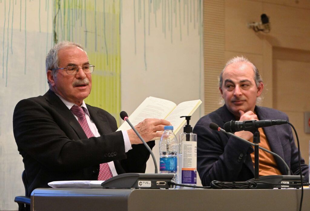 ΘΑΛΑΣΣΑ ΕΣΩΤΕΡΙΚΟΥ ΧΩΡΟΥ