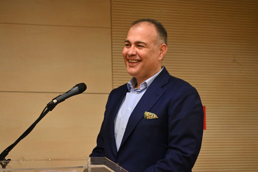 Κάποιον Ολάνθιστον Απρίλη