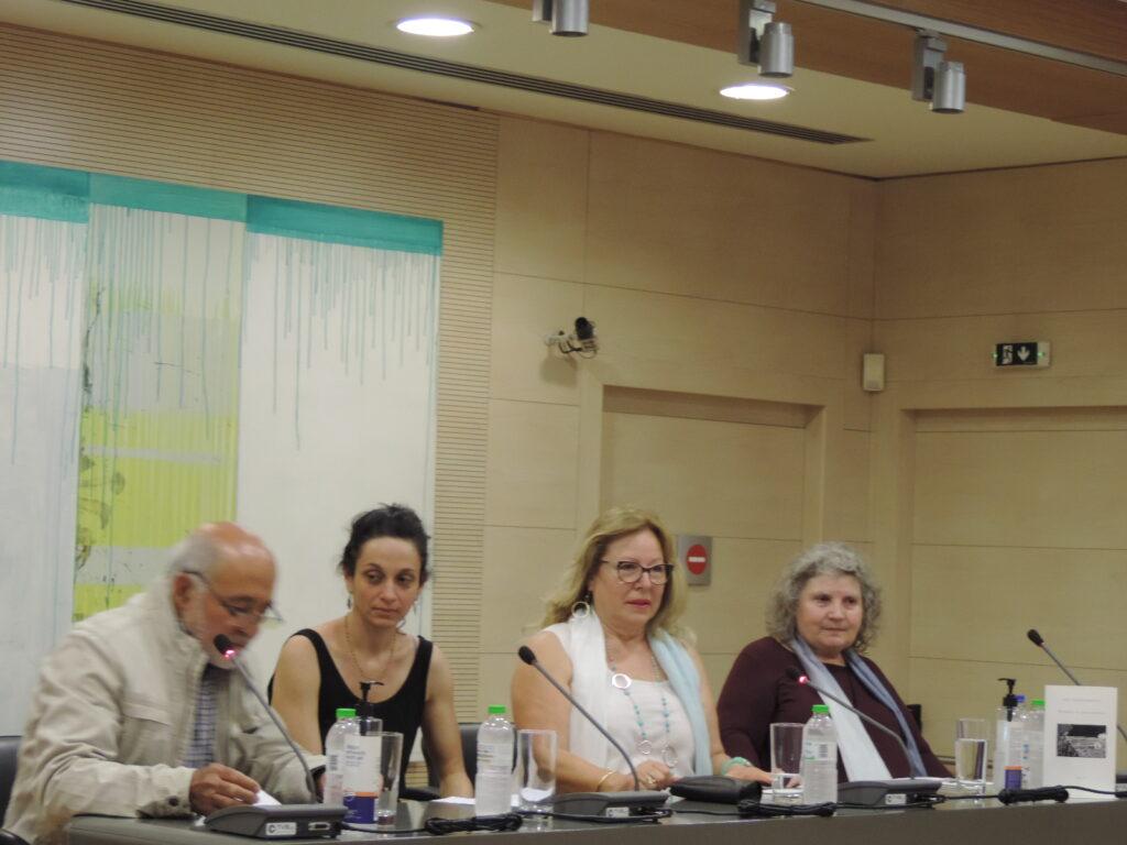“Θάλασσες τα πρωϊνά μυστικές” της Νίκης Παπαξενοφώντος