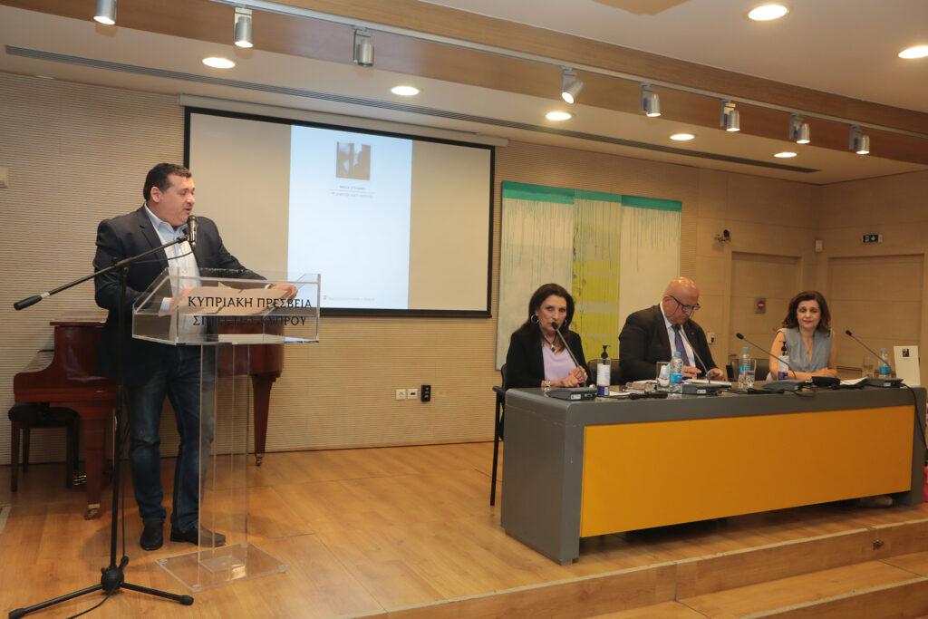 “Ο χορευτής και ο γητευτής” της Νάντιας Στυλιανού