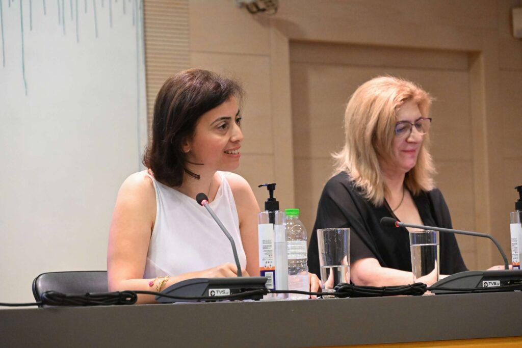 “Για μια χούφτα ευτυχισμένες μέρες” της Μαρίας Α. Στυλιανού