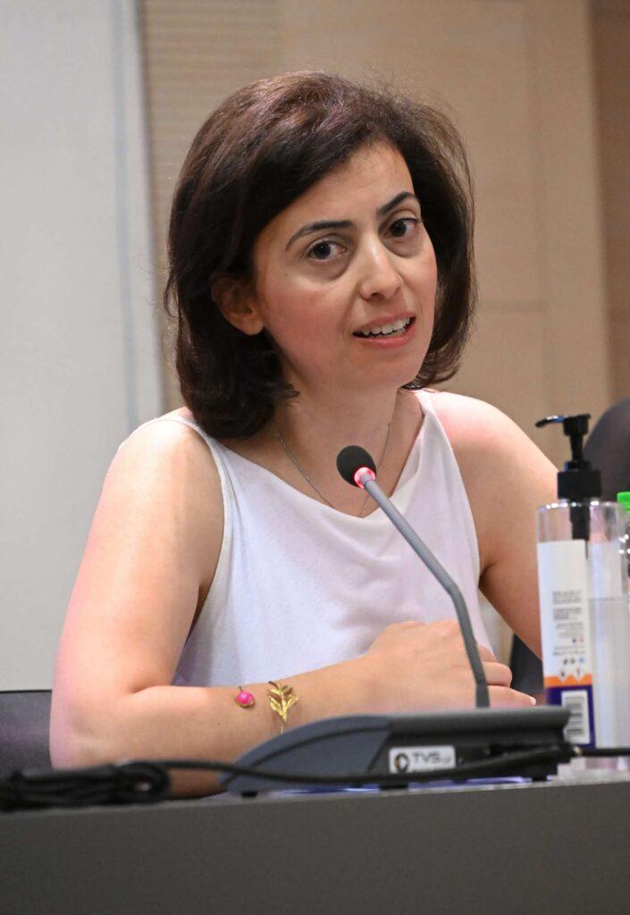 “Για μια χούφτα ευτυχισμένες μέρες” της Μαρίας Α. Στυλιανού
