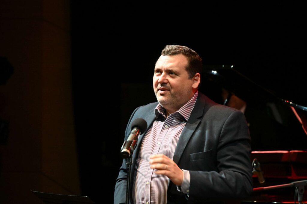 “Ορατόριο Ες Άχραντον Χρόνον” ποίηση και μουσική Αναστασία Guy