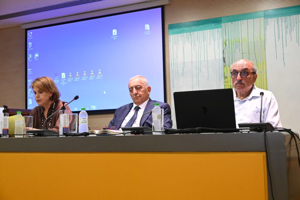 “Ο Μίκης Θεοδωράκης της Κύπρου και η Κύπρος του Μίκη Θεοδωράκη” του Μίμη Σοφοκλέους