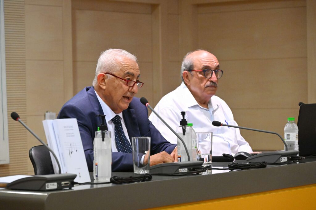 “Ο Μίκης Θεοδωράκης της Κύπρου και η Κύπρος του Μίκη Θεοδωράκη” του Μίμη Σοφοκλέους
