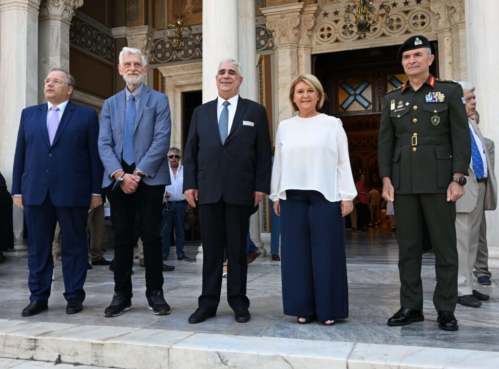 ΑΡΧΙΕΡΑΤΙΚΟ ΜΝΗΜΟΣΥΝΟ