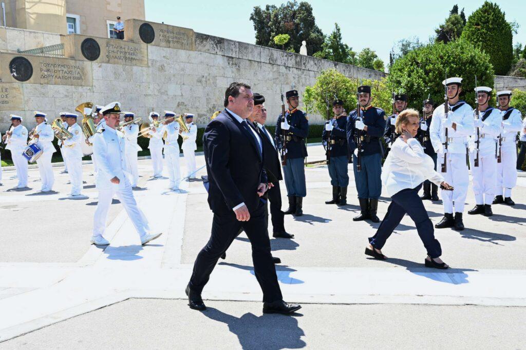 ΑΡΧΙΕΡΑΤΙΚΟ ΜΝΗΜΟΣΥΝΟ