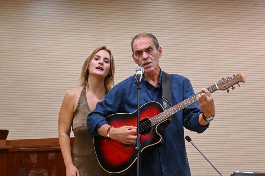 “Λευκή Σελίδα” της Εύας Νεοκλέους
