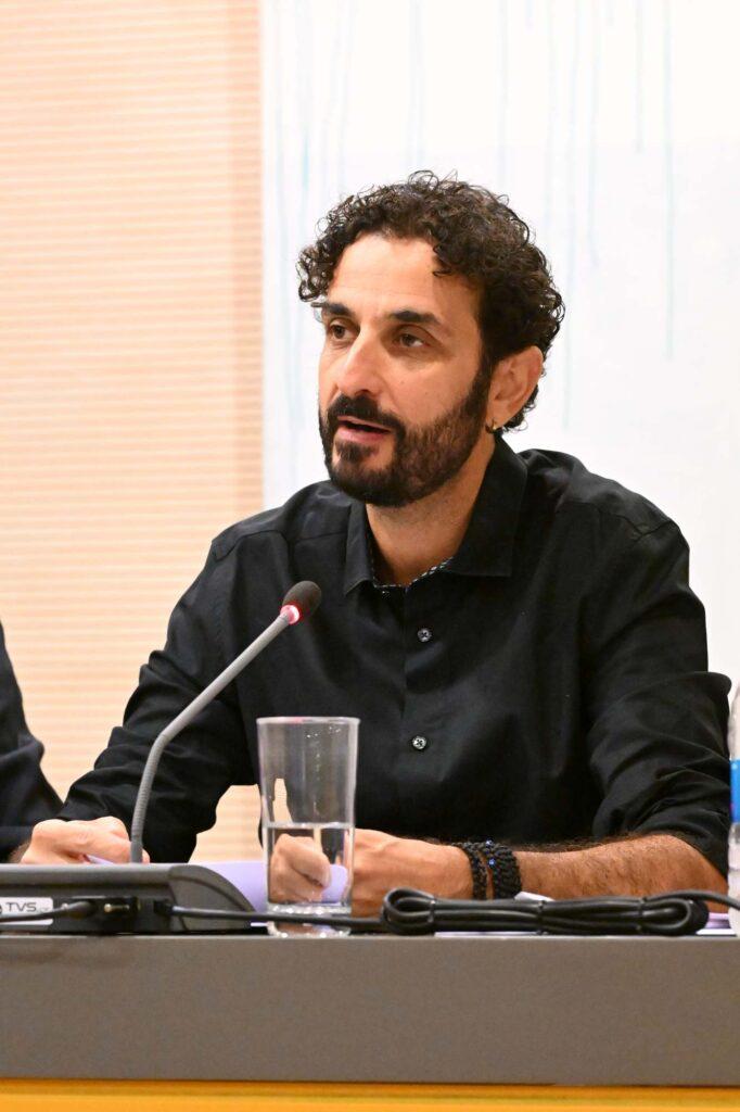 Δύο θεατρικά έργα. “Οι ΠΡΟΔΟΤΑΙ”, “Η ΚΥΠΡΟΣ ΕΙΝΑΙ …ΙΚΗ”