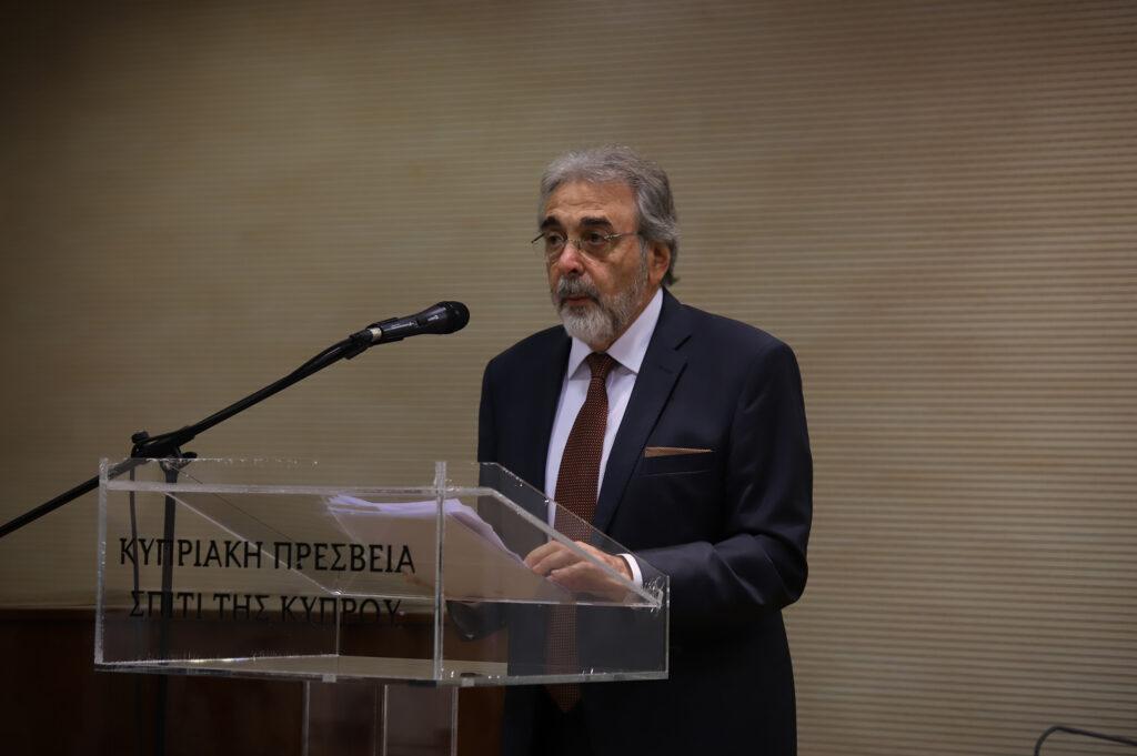 “η γοητεία του οικείου” ΒΙΚΤΩΡ ΙΩΑΝΝΙΔΗΣ