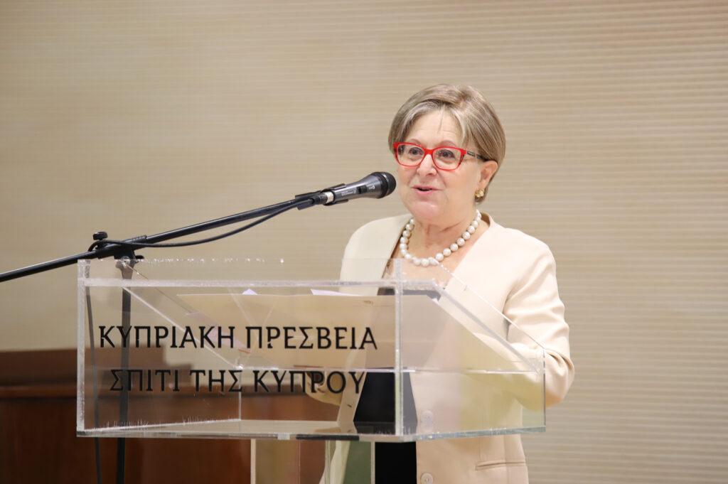 “η γοητεία του οικείου” ΒΙΚΤΩΡ ΙΩΑΝΝΙΔΗΣ